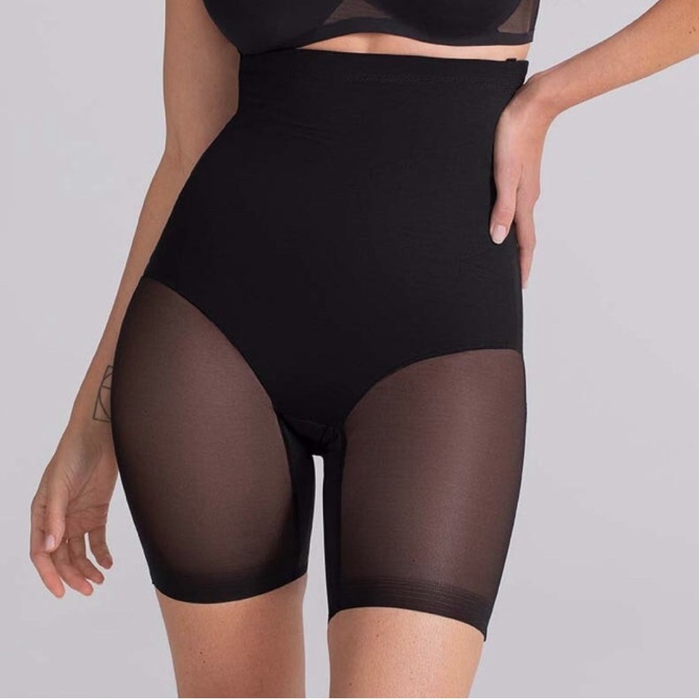 Honeylove SuperPower Shorts in Vamp Size L